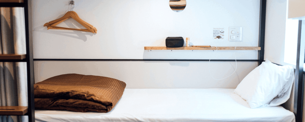 dormitory_woman_02