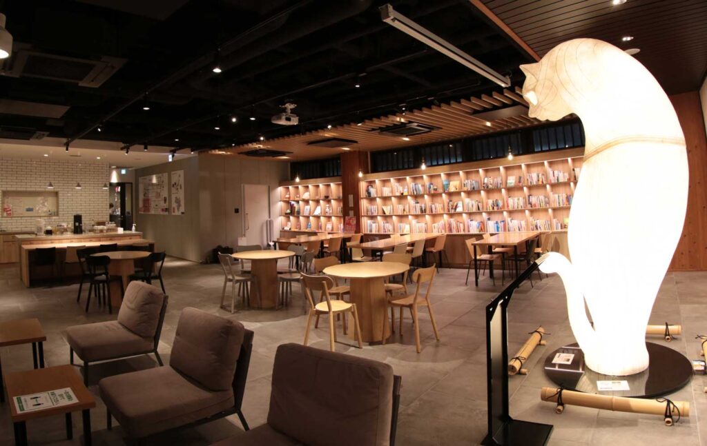 ラウンジ