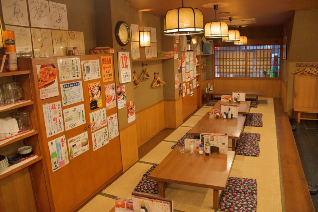 讃岐食酒工房ふるさと：店内